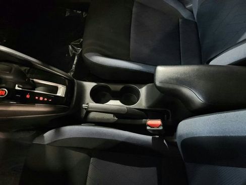 Used 2025 Nissan Versa SV image 12