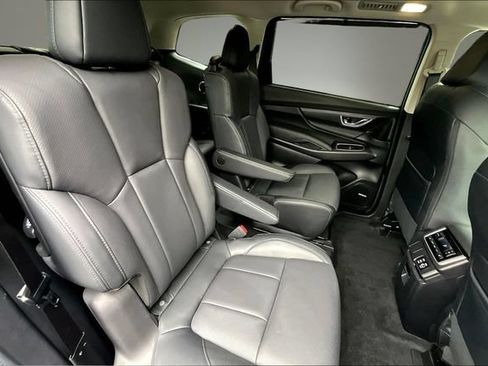 Used 2025 Subaru Ascent Limited AWD/4WD image 25