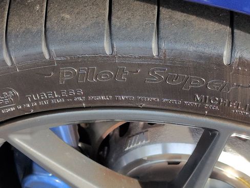 Used 2020 BMW M4 CS w/ Executive Package image 12