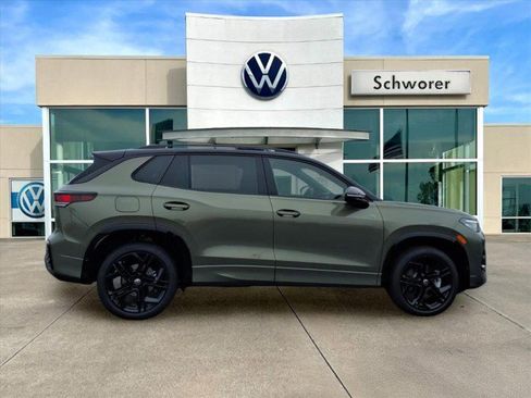 New 2026 Volkswagen Tiguan SE R-Line image 6