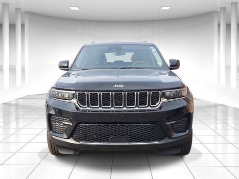 Used 2023 Jeep Grand Cherokee Laredo w/ Luxury Tech Group I image 8
