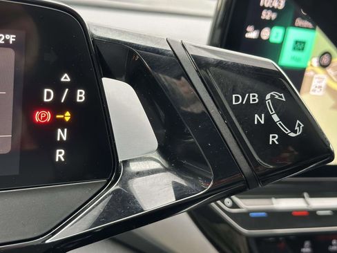 Used 2023 Volkswagen ID.4 Pro S Plus image 18