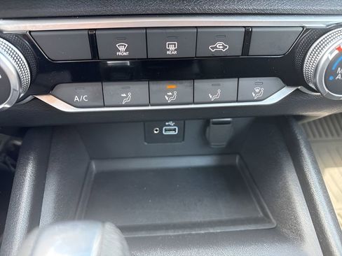 Used 2024 Nissan Altima 2.5 S FWD image 16