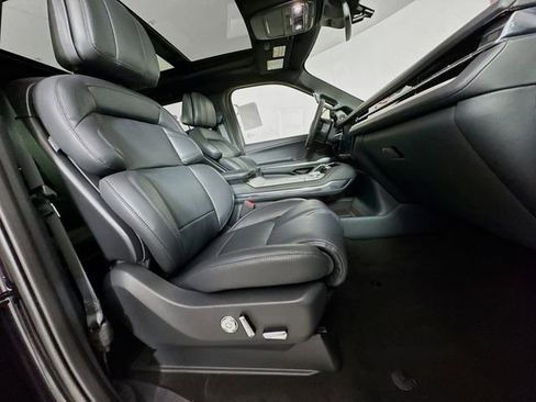 New 2026 Lincoln Navigator Reserve w/ Jet Appearance Package AWD/4WD image 32