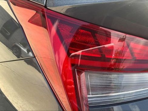 New 2025 Hyundai Elantra Limited image 24