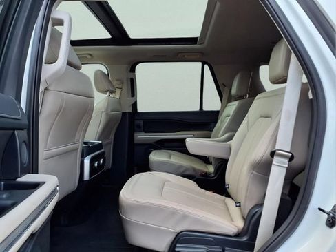 Used 2024 Ford Expedition Limited AWD/4WD image 13