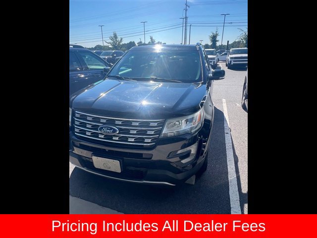 Used 2016 Ford Explorer Limited w/ Equipment Group 301A FWD image 2