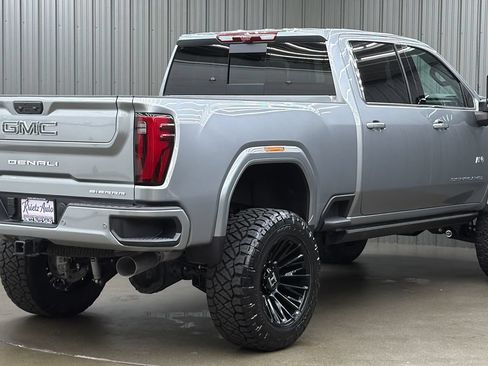 Used 2026 GMC Sierra 3500 Denali Ultimate AWD/4WD image 5