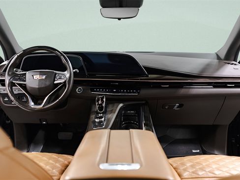 Used 2023 Cadillac Escalade ESV Sport image 9