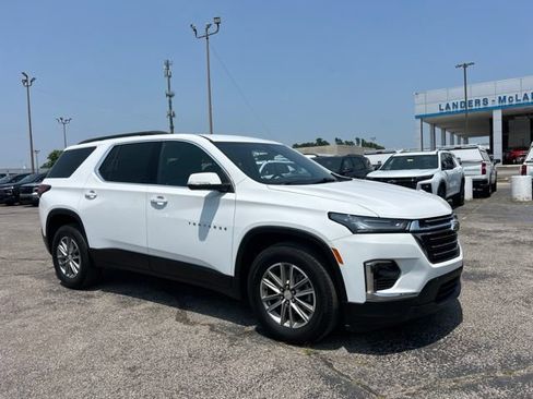 Used 2023 Chevrolet Traverse LT w/ LPO, Cargo Package AWD/4WD image 1