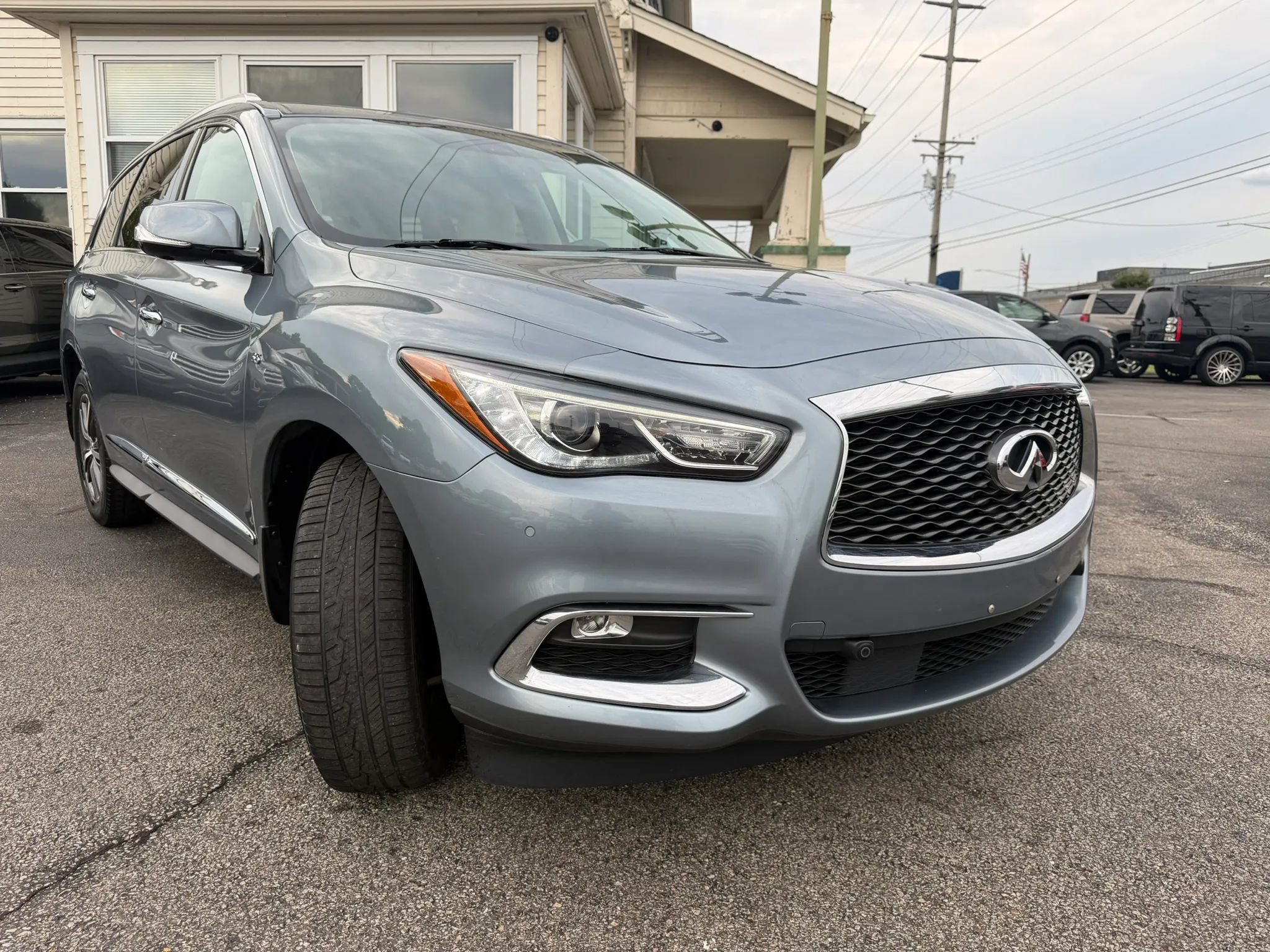Used 2017 INFINITI QX60 Luxe w/ Premium Plus Package AWD/4WD image 25