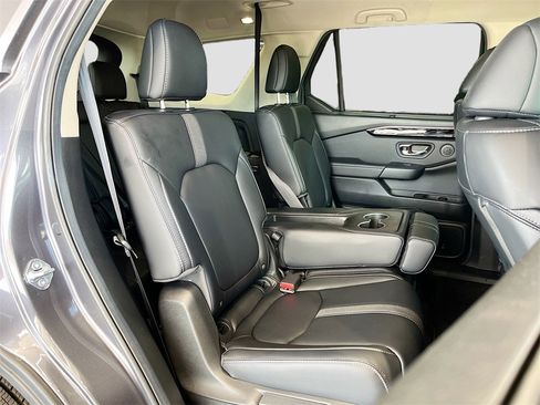 Used 2025 Honda Pilot EX-L image 27