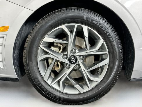 Used 2023 Hyundai Sonata SEL w/ Convenience Package FWD image 11