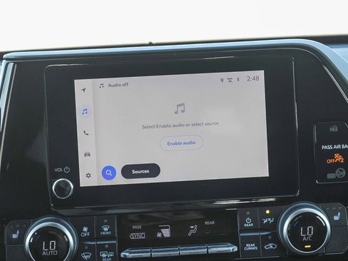 Certified 2023 Toyota Highlander XLE image 15