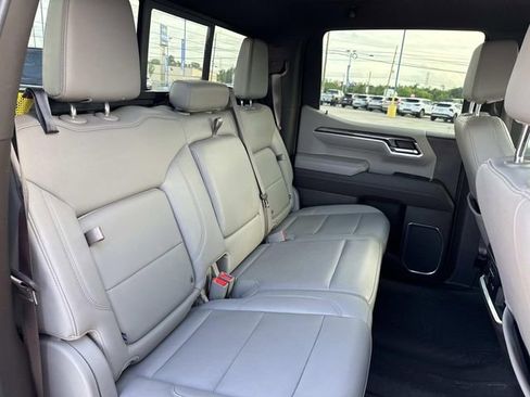 Used 2024 Chevrolet Silverado 1500 LTZ AWD/4WD image 23