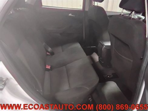 Used 2017 Ford Focus SEL FWD image 15