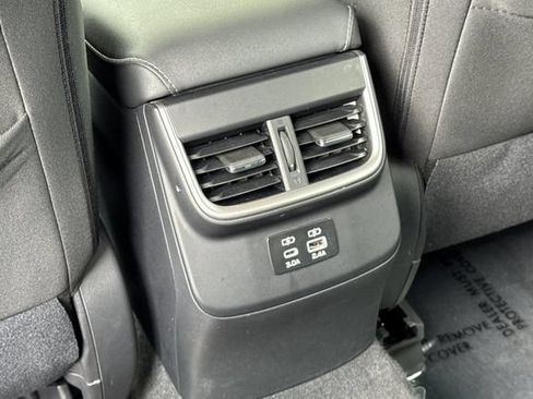 Used 2024 Subaru Outback Premium AWD/4WD image 14