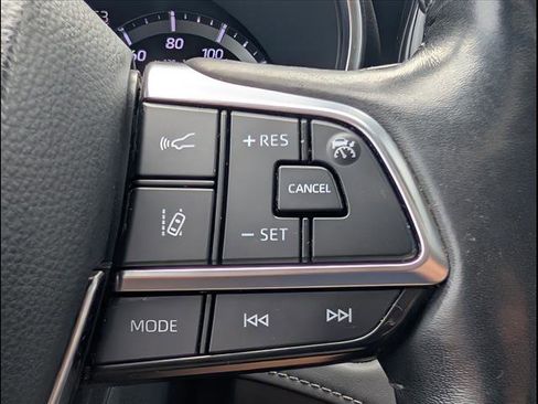 Used 2020 Toyota Highlander Limited image 18