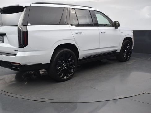 Certified 2026 Cadillac Escalade Platinum Sport w/ LPO, ONYX Package AWD/4WD image 6