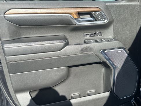 Used 2024 Chevrolet Silverado 1500 High Country w/ Technology Package image 14