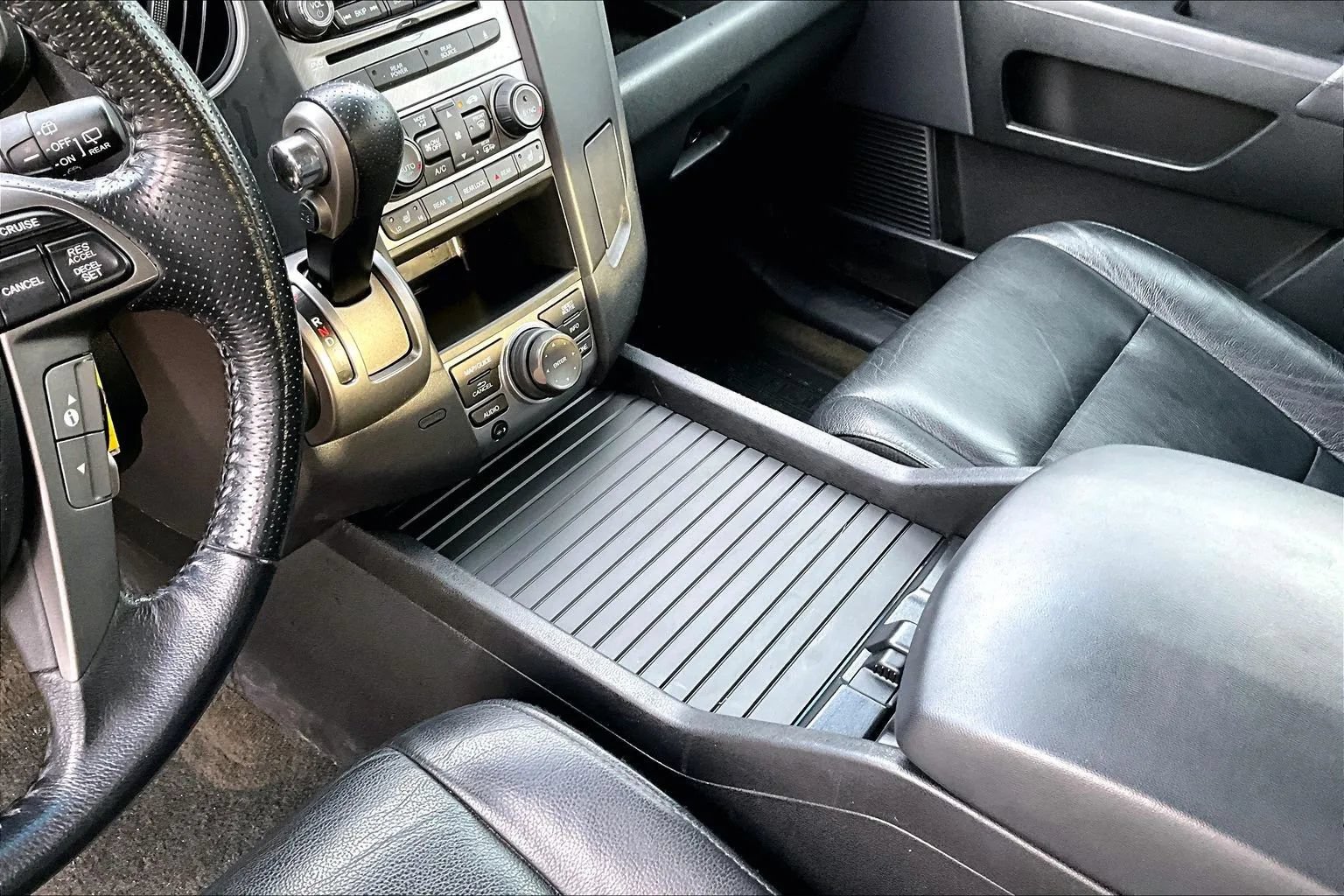 Used 2015 Honda Pilot Touring image 17