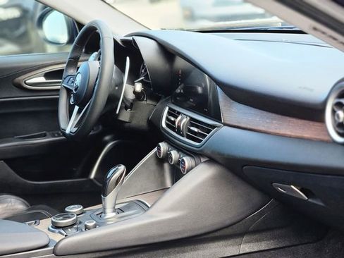 Used 2017 Alfa Romeo Giulia Ti w/ TI 19" Sport Package image 13