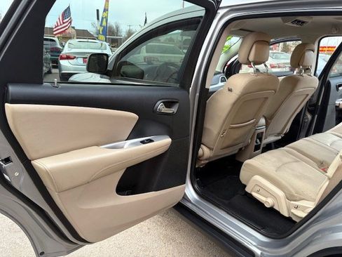 Used 2016 Dodge Journey SXT w/ Comfort/Convenience Group image 13