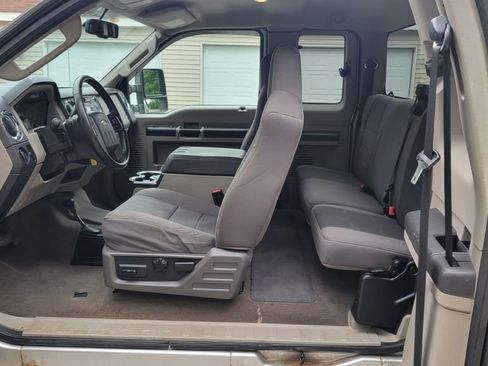 Used 2009 Ford F250 XL image 10
