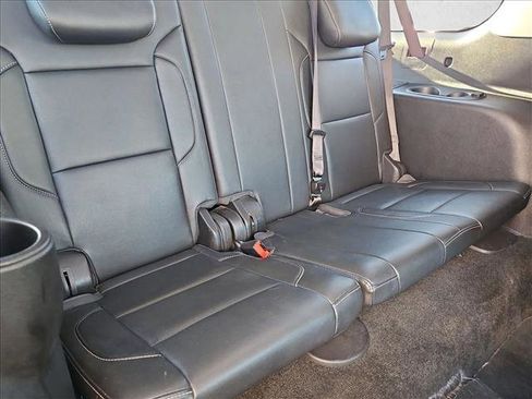 Used 2018 Chevrolet Suburban LT w/ LT Signature Package image 21