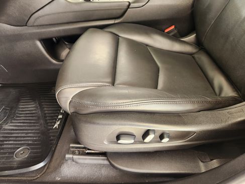 Used 2019 Cadillac XT5 Luxury FWD image 26