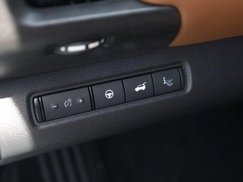 New 2026 Nissan Pathfinder Platinum AWD/4WD image 12