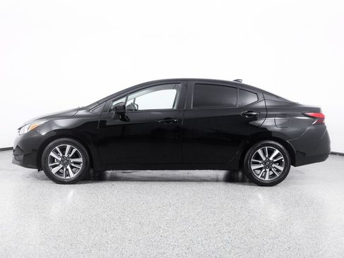 Used 2023 Nissan Versa SV FWD image 5