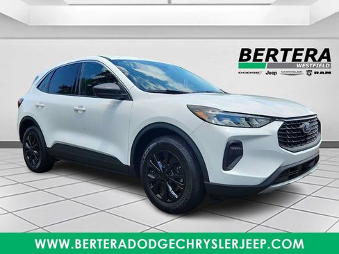 Used 2024 Ford Escape Active FWD image 1