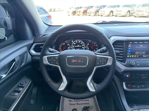 Used 2023 GMC Acadia SLT w/ Technology Package image 14