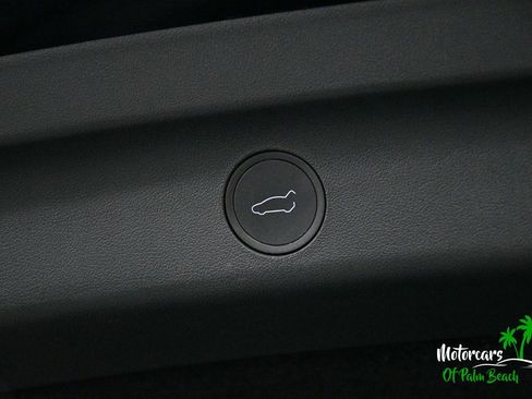 Used 2023 Tesla Model Y Performance AWD/4WD image 19