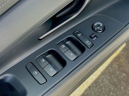 New 2026 Hyundai Elantra Sport FWD image 15
