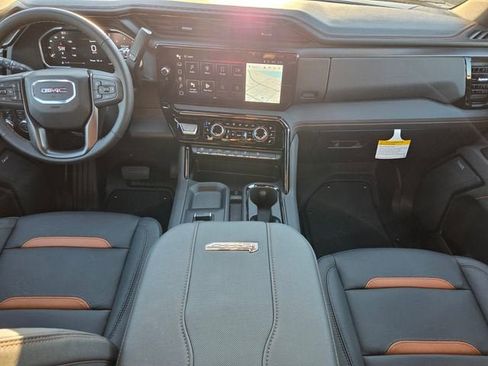 Used 2026 GMC Sierra 2500 AT4 AWD/4WD image 12