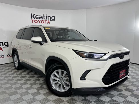 Certified 2024 Toyota Grand Highlander XLE image 3