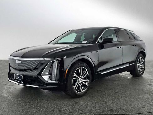 New 2026 Cadillac Lyriq Luxury image 7