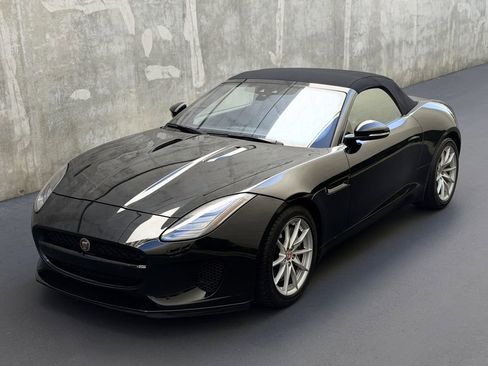Used 2020 Jaguar F-TYPE image 31