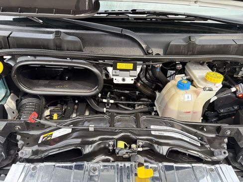 Used 2025 RAM ProMaster 2500 w/ U-Haul Equipment Group FWD image 26