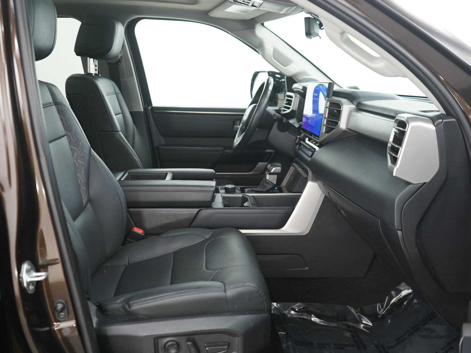 Used 2024 Toyota Tundra Limited AWD/4WD image 11