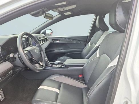 Used 2025 Toyota Camry SE FWD image 20