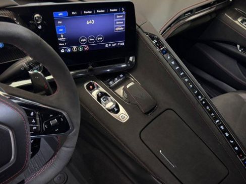 Used 2023 Chevrolet Corvette Stingray Premium Cpe w/ Z51 Performance Package image 4