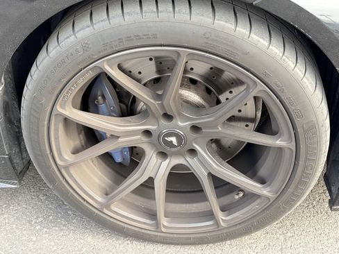 Used 2019 BMW M4 Coupe w/ Competition Package RWD image 4