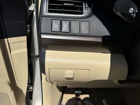Used 2017 Toyota Camry FWD image 58
