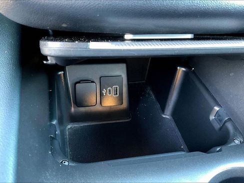 Used 2025 Ford Explorer ST-Line w/ Premium Package RWD image 18