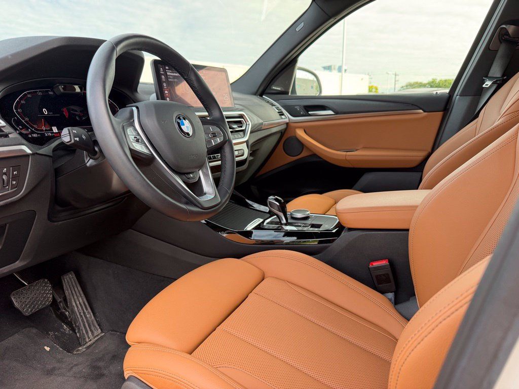 Certified 2024 BMW X3 xDrive30i w/ Premium Package AWD/4WD image 4