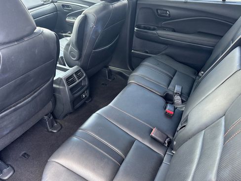 Used 2023 Honda Passport TrailSport image 16