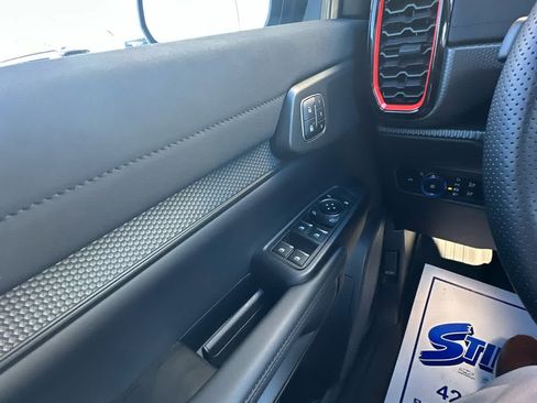 Used 2025 Ford Ranger Raptor image 18